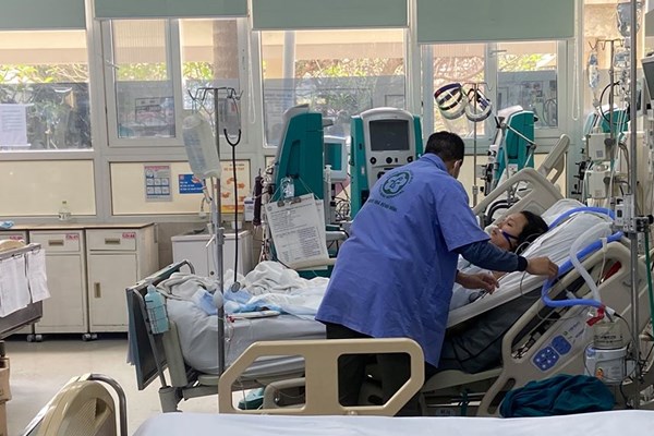 Kỳ tích của “chiến sĩ áo trắng”  2 lần giành lại sự sống cho sản phụ