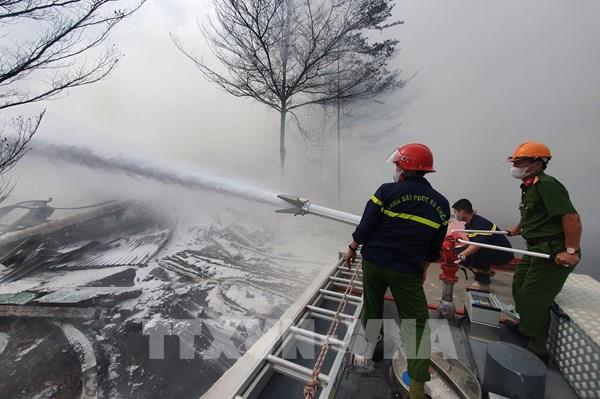 Đám cháy tại kho hàng Cty Thành Chí được dập hoàn toàn sau 2 ngày đêm khống chế