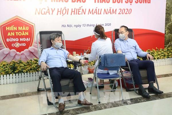 Ban Kinh tế Trung ương tổ chức hiến máu tình nguyện