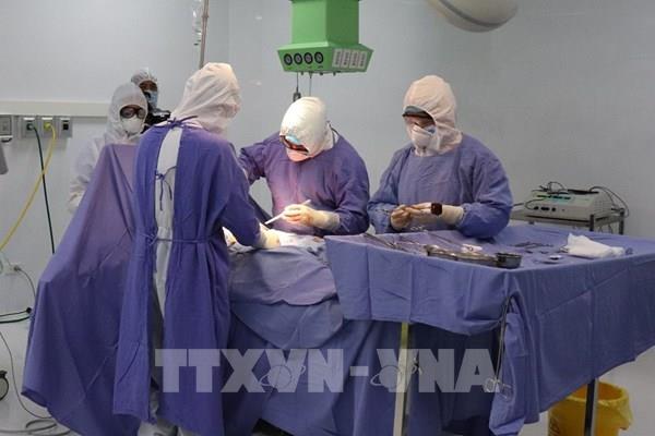 Mổ đẻ an toàn cho sản phụ đang cách ly y tế phòng, chống dịch COVID-19