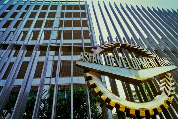 ADB tăng ba lần quy mô gói ứng phó với dịch COVID-19 lên 20 tỷ USD