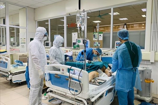 Thông tin mới nhất về sức khoẻ của các bệnh nhân mắc COVID-19 nặng ở Việt Nam
