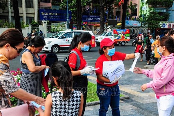 Xây dựng Bộ tiêu chí đánh giá tính rủi ro lây nhiễm COVID-19 tại các trường học