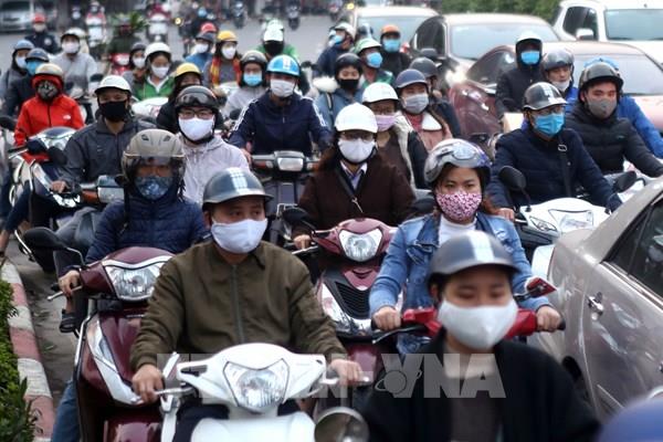 Chưa hết thời gian giãn cách xã hội, Hà Nội đông nghịt người ra đường