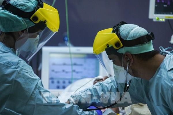 WHO cảnh báo dịch COVID-19 nguy hiểm gấp 10 lần bệnh cúm H1N1