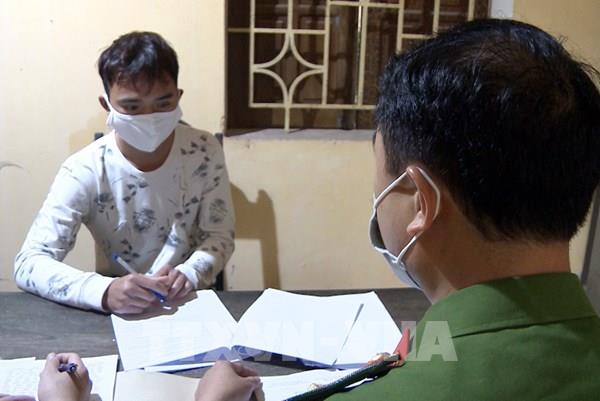 Khởi tố đối tượng chống người thi hành công vụ phòng, chống dịch COVID-19