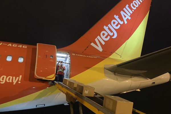 Dịch COVID-19: Vietjet Air thực hiện 10 chuyến bay chở hàng hoá mỗi ngày