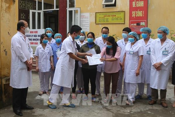 Ba bệnh nhân mắc COVID-19 được công bố khỏi bệnh