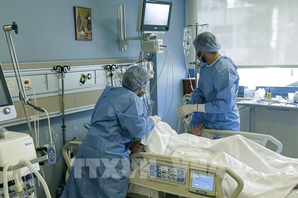 Liban sử dụng robot hỗ trợ quá trình xét nghiệm virus SARS-CoV-2