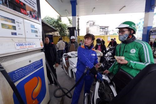 Petrolimex: Giá dầu thế giới giảm không ảnh hưởng trực tiếp tới giá xăng dầu cơ sở