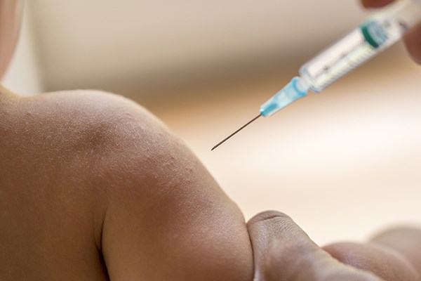 WHO và UNICEF nhấn mạnh tầm quan trọng của hoạt động tiêm chủng thường kỳ