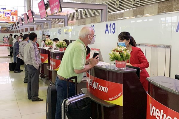 Vietjet hỗ trợ hành khách bị thay đổi lịch trình bay do ảnh hưởng từ dịch