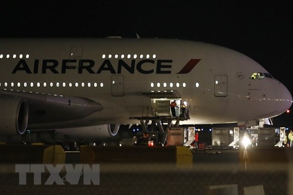Pháp triển khai gói vay “lịch sử” cho Air France và Renault