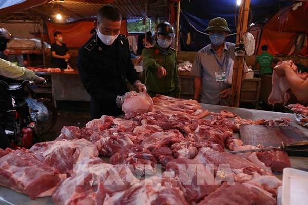 Xử lý vi phạm về đầu cơ, găm hàng, định giá bất hợp lý với mặt hàng thịt lợn