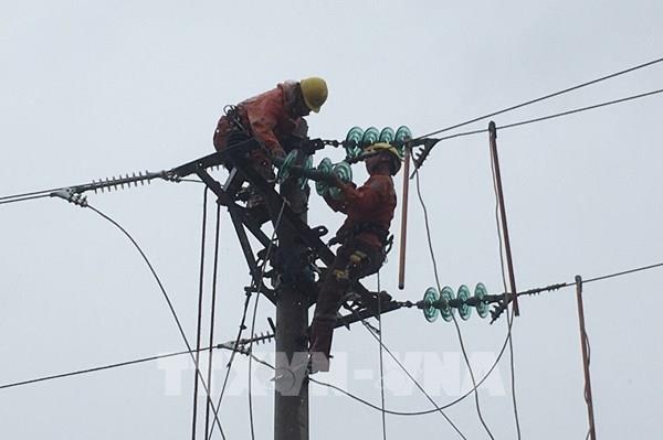 Sơn La cấp điện trở lại cho khách hàng bị ảnh hưởng thiên tai