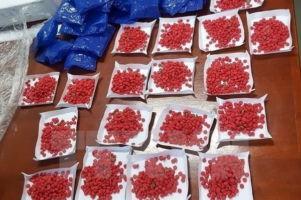 Phát hiện, thu giữ hơn 18 kg ma túy tổng hợp và cần sa gửi từ nước ngoài về