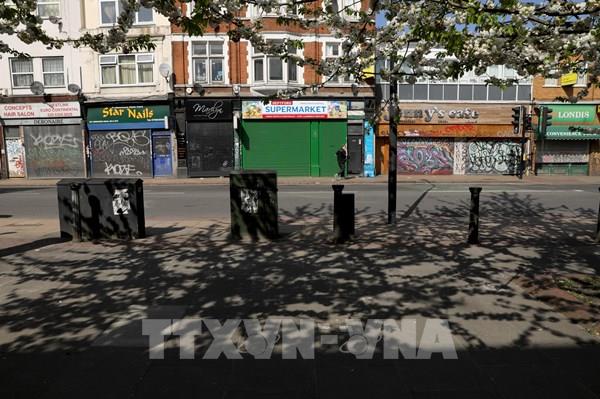 Anh dự báo kinh tế giảm sút mạnh nếu duy trì các biện pháp hạn chế