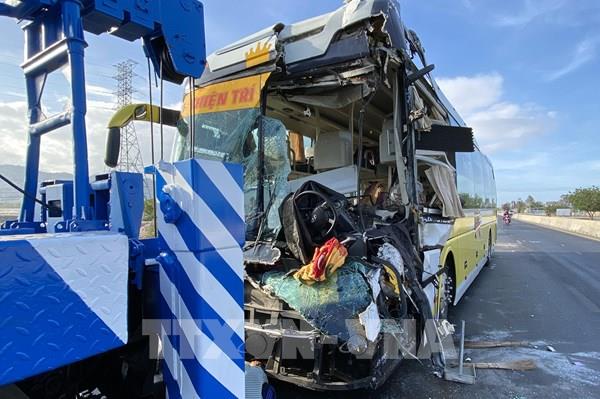 Ngày đầu tiên của kỳ nghỉ lễ, tai nạn giao thông làm chết 14 người