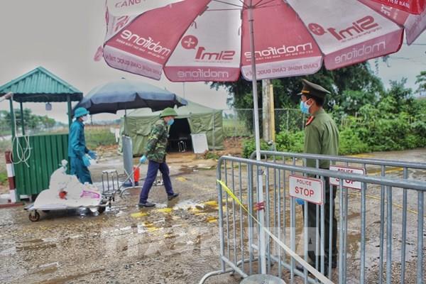 Dịch COVID-19:  Hà Nội dỡ lệnh cách ly thôn Hạ Lôi vào 0 giờ ngày 6/5