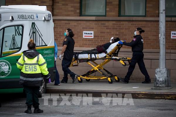 Mỹ ghi nhận 2.333 ca tử vong do mắc COVID-19 trong 24 giờ