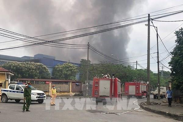 Cháy lớn tại khu công nghiệp Phú Thị, Hà Nội