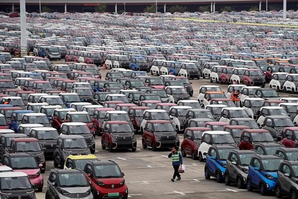 Doanh số bán ô tô tại Trung Quốc tăng lần đầu tiên trong gần hai năm qua