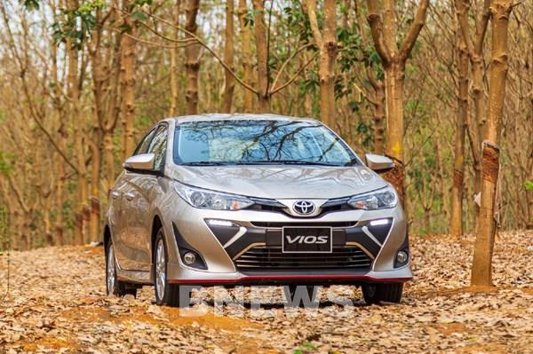 Dịch COVID-19: Doanh số bán xe của Toyota Việt Nam giảm 33%