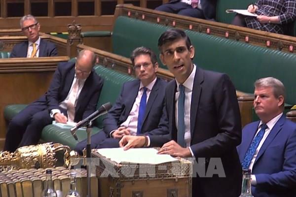 Nước Anh kéo dài chương trình hỗ trợ người lao động tới tháng 10/2020