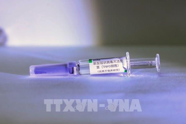 Trung Quốc hợp tác với Canada phát triển thuốc và vaccine phòng COVID-19