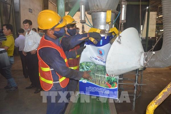 Thêm nhà máy sản xuất phân hữu cơ sinh học từ rác thải sinh hoạt đi vào hoạt động
