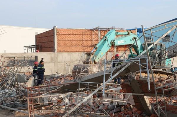 Sập công trình trong KCN Giang Điền: 10 người chết, 15 người bị thương