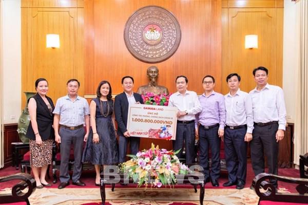 Cộng đồng mạng quyên góp hơn 1 tỷ đồng cho Quỹ Phòng chống COVID-19