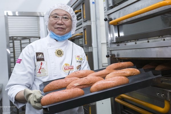  Doanh nhân Kao Siêu Lực và bánh mì ‘độc nhất vô nhị’ ở Việt Nam