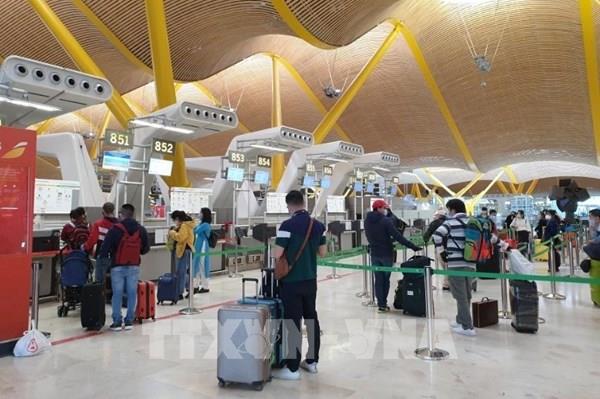 Đưa gần 200 công dân Việt Nam từ châu Âu về nước an toàn