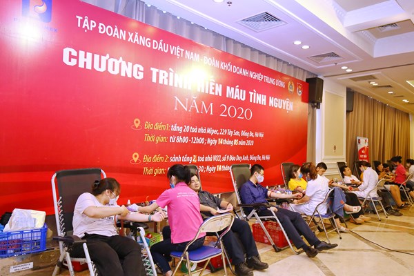 Petrolimex tiếp nguồn máu khan hiếm sau đại dịch COVID-19