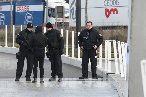 Đức kêu gọi Ba Lan và CH Séc sớm mở lại cửa biên giới