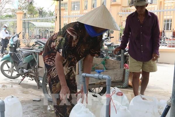 Nhiều giải pháp cấp nước sinh hoạt phục vụ nhân dân vùng hạn mặn