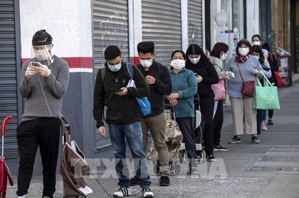 Số ca mắc COVID-19 tại Chile tăng mạnh trở lại