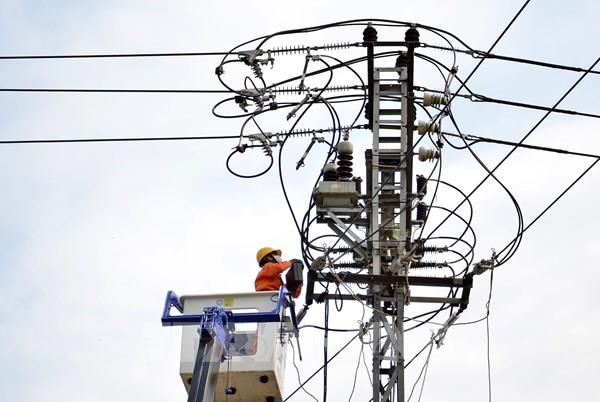 Nhiều giải pháp tiết kiệm điện mùa nắng nóng