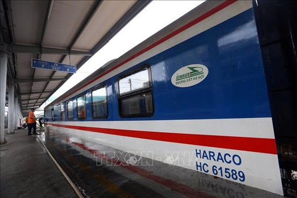 Chính thức chạy lại tàu du lịch Hà Nội - Lào Cai