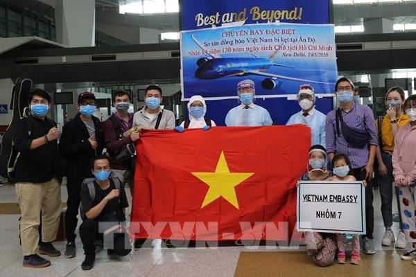 Đưa gần 340 công dân Việt Nam từ Ấn Độ về nước an toàn