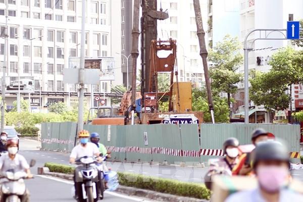 TP HCM thi công “cuốn chiếu” dự án đường Nguyễn Hữu Cảnh để giảm ngập