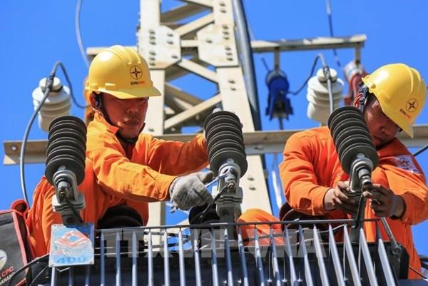 Điện lực miền Trung giảm giá điện cho khách hàng từ nay đến tháng 12/2021