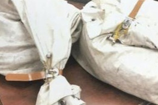 Một gia đình Mỹ trả lại 1 triệu USD tiền mặt nhặt được trên đường