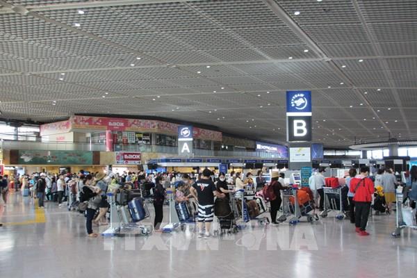 Dịch COVID-19: Đưa 350 công dân Việt Nam tại Nhật Bản về nước