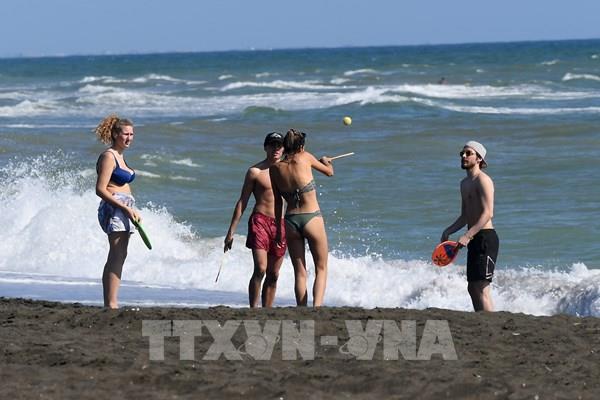 Italy mở cửa trở lại cho du khách châu Âu