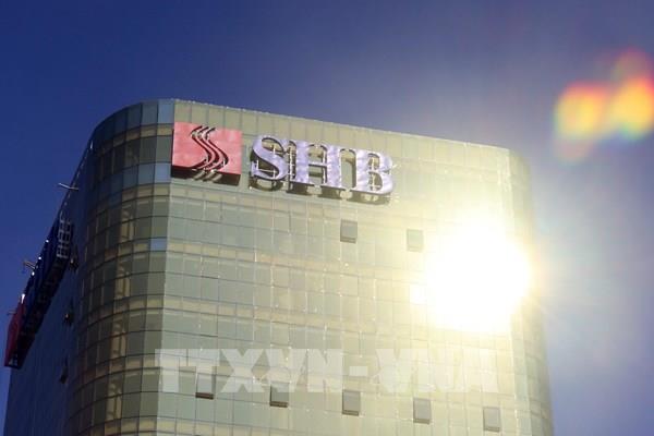 Đà Nẵng: Xử phạt chủ đầu tư 2 tòa nhà lắp kính màu vàng gây chói mắt