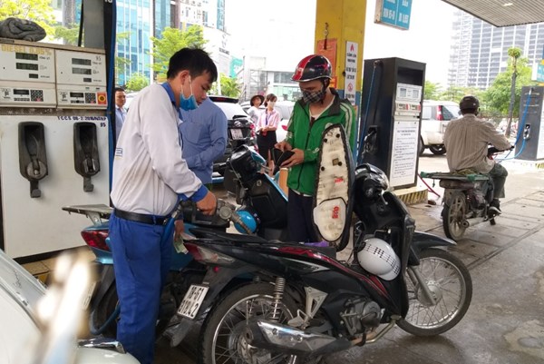 Sẽ kiểm tra, xử lý nghiêm những cây xăng "găm hàng", chờ tăng giá
