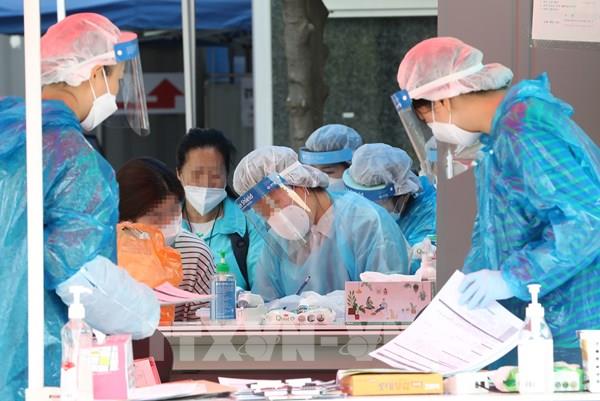Hàn Quốc giới hạn số lượng học sinh quay trở lại trường học