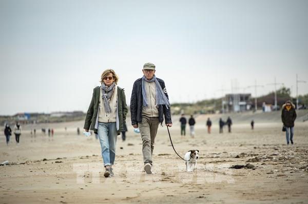 Châu Âu tiếp tục nới lỏng các biện pháp phong tỏa, châu Á vẫn thận trọng